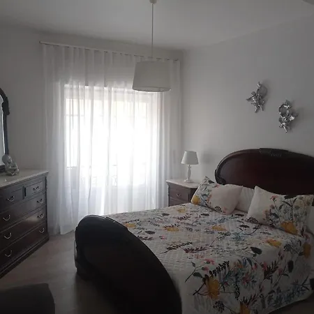 Δωμάτια σε οικογενειακή κατοικία Casa Da Gena Ναζαρέ